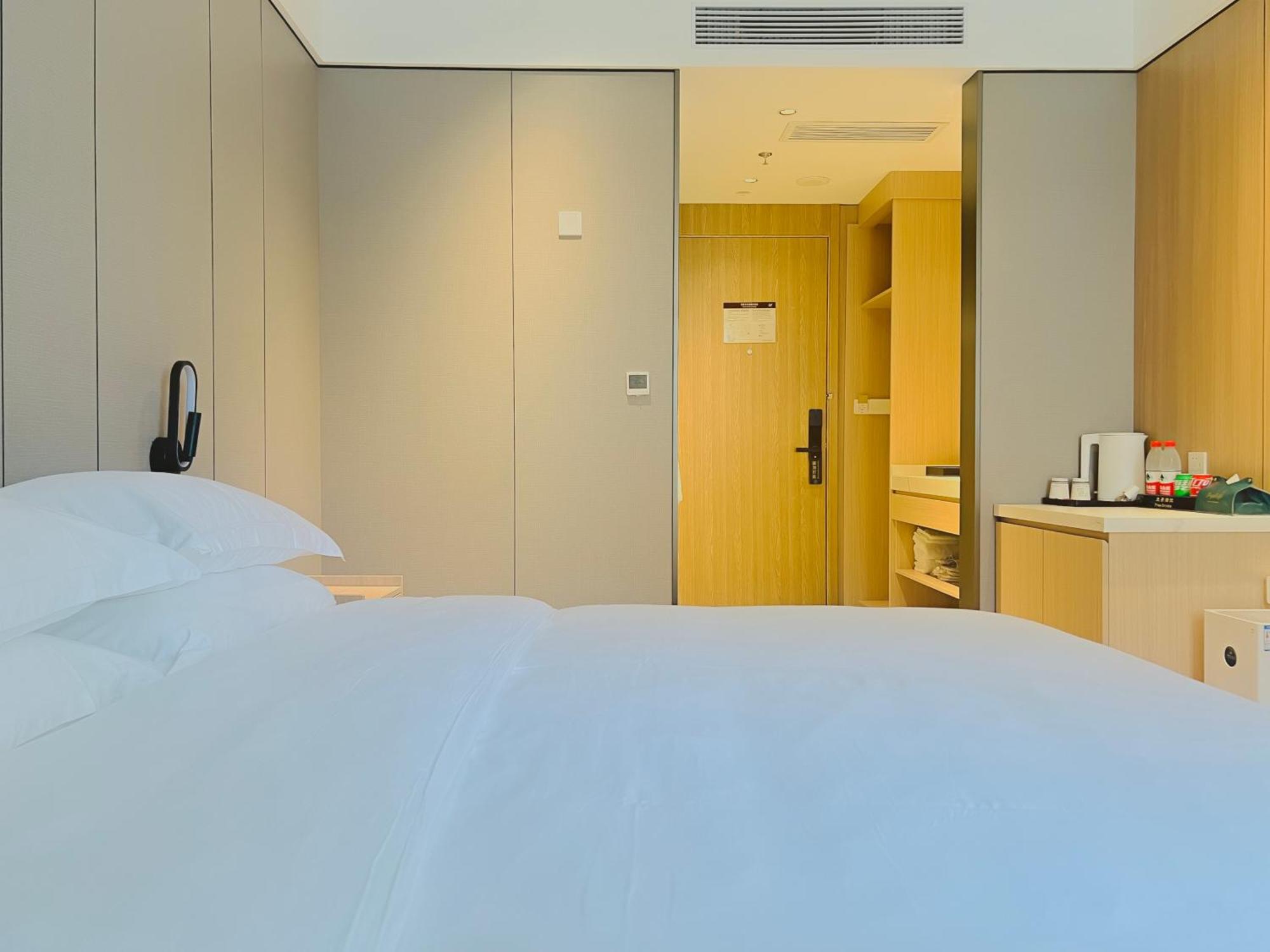 Dayin Garden Hotel -Near People'S Square & Nanjing Road-Large Social Area -Bar -Cafe -Gym -Free Laundry Luggage Storage -24H Front Desk-English Service Shanghai Buitenkant foto
