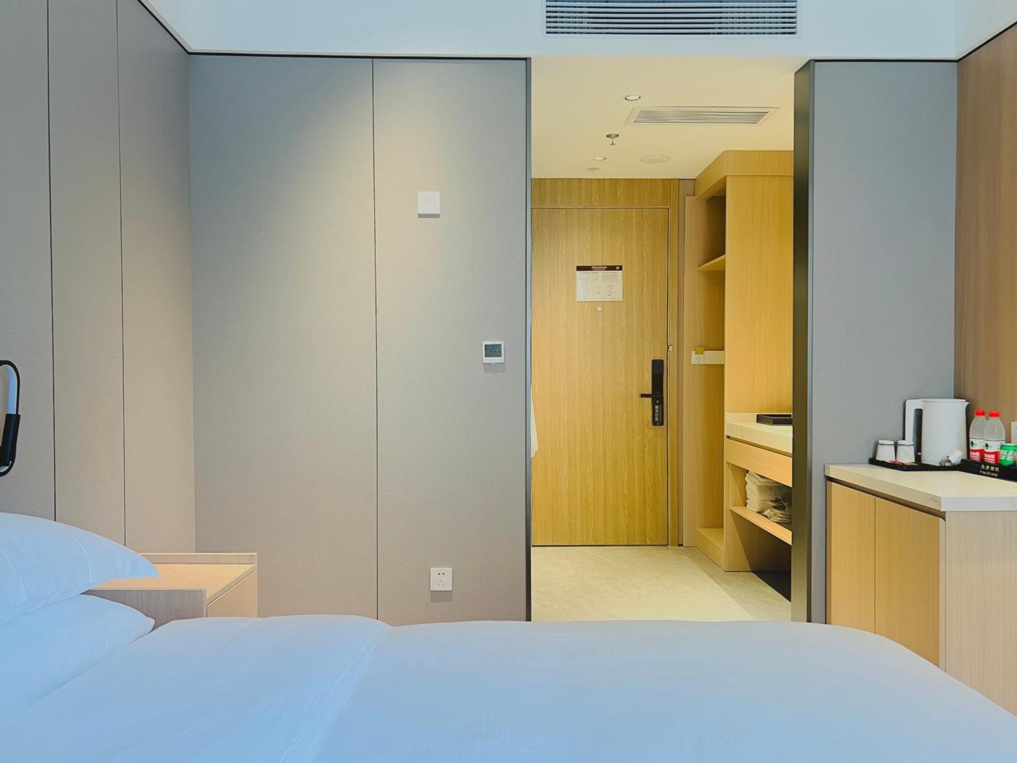 Dayin Garden Hotel -Near People'S Square & Nanjing Road-Large Social Area -Bar -Cafe -Gym -Free Laundry Luggage Storage -24H Front Desk-English Service Shanghai Buitenkant foto