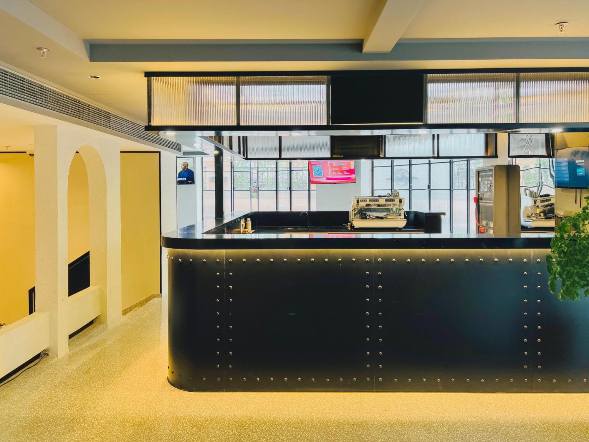 Dayin Garden Hotel -Near People'S Square & Nanjing Road-Large Social Area -Bar -Cafe -Gym -Free Laundry Luggage Storage -24H Front Desk-English Service Shanghai Buitenkant foto