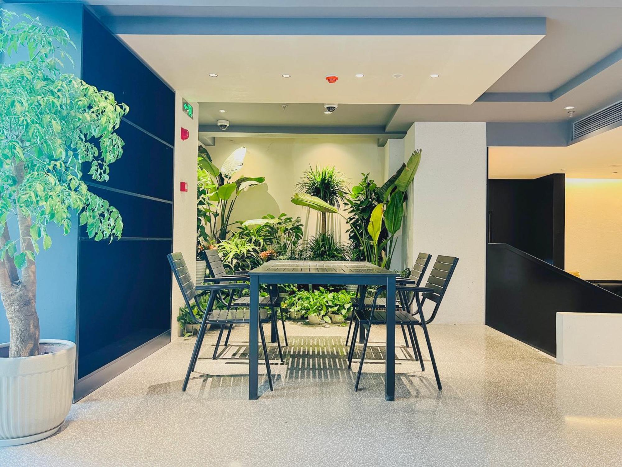 Dayin Garden Hotel -Near People'S Square & Nanjing Road-Large Social Area -Bar -Cafe -Gym -Free Laundry Luggage Storage -24H Front Desk-English Service Shanghai Buitenkant foto
